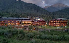 100 m² dengan 1 bilik tidur dan 1 bilik mandi peribadi di Pahalgam Hotel Exterior photo