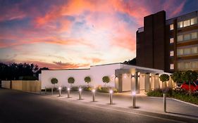 Holiday Inn London - Gatwick Airport, An Ihg Hotel Horley Exterior photo