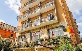 Hotel Minerva Pietra Ligure Exterior photo