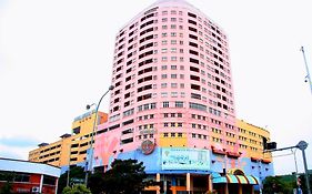 Globallon Hotel Apartment Malacca Exterior photo