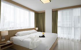 Modern Thai Suites Hotel Phuket Room photo