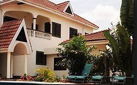 Grand Casamora Hotel Accra Exterior photo