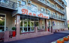 City Hotel Tien Shan Almaty Exterior photo