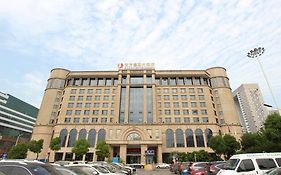 Oriental Hotel Wuhan Exterior photo