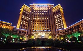 Wyndham Grand Plaza Royale Palace Chengdu Hotel Exterior photo