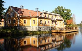 Dufweholms Herrgard Guest House Katrineholm Exterior photo