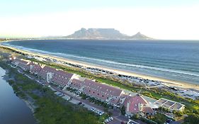 Dolphin Beach Hotel Self Catering Apartments Bloubergstrand Exterior photo