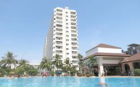 View Talay 1B Holidays Apartment Pattaya Exterior photo