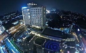 The Margo Hotel Depok Exterior photo