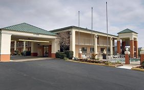 Quality Inn & Suites Clarksville Exterior photo