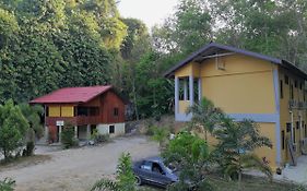 Country House Pulai Holiday Village Gua Musang Exterior photo