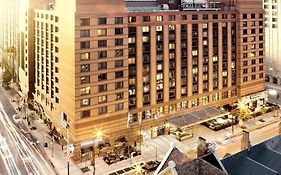 Embassy Suites Chicago - Downtown River North Exterior photo