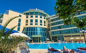 Ivana Palace Hotel Pantai Sunny Exterior photo