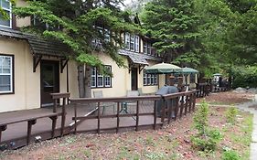 Crandell Mountain Lodge Waterton Park Exterior photo