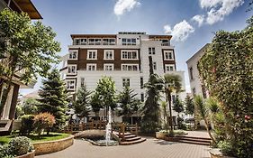 Prestige Hotel Tiranë Exterior photo
