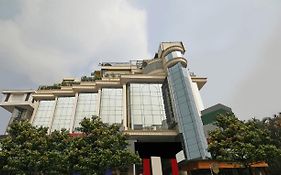 Monarch Brigade Road Hotel Bangalore Exterior photo
