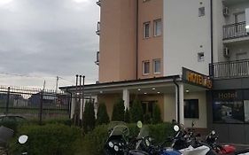 Hotel Rio Prishtinë Exterior photo