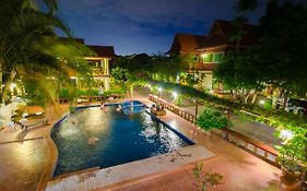 Avila Resort Pattaya Pantai Jomtien Exterior photo