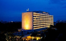 Taj Coromandel Hotel Chennai Exterior photo