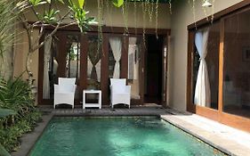 Villa Kori Nuansa Jimbaran Bali Nusa Dua  Exterior photo
