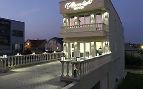 Moonlight Hotel Chisinau Exterior photo