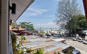 8 Boutique By The Sea Hotel PENANG Exterior photo