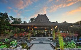 Amata Borobudur Resort Magelang Exterior photo