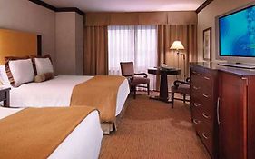 Ameristar Casino Hotel Kansas City Room photo
