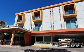 Hotel Azteca Inn Mazatlan Exterior photo