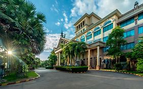 Pacific Hotel & Spa Siem Reap Exterior photo