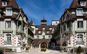 Hotel Barriere Le Normandy Deauville Exterior photo