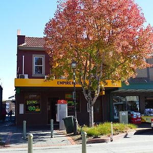 Empire Hotel Goulburn Exterior photo