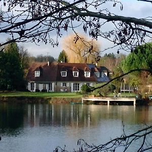 La Maison Du Lac Bed & Breakfast Auvers-sur-Oise Exterior photo