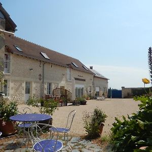 Les Quatre Saisons Bed & Breakfast Antogny-le-Tillac Exterior photo