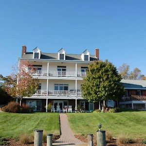 Blue Heron Inn - A Bed And Breakfast Llc Solomons Exterior photo