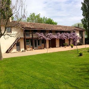 Les Barelles Bed & Breakfast Saint-Jean-de-Thurigneux Exterior photo