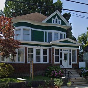 5 Star Victorian Mansion-Downtown No Locals Bed & Breakfast Erie Exterior photo