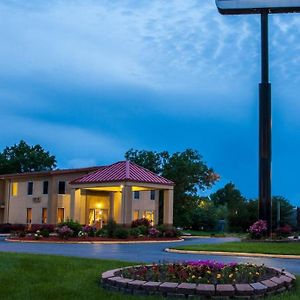 Amerihost Inn & Suites Columbia Exterior photo