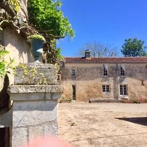 Logis De La Touche Bed & Breakfast Saint-Hilaire-des-Loges Exterior photo