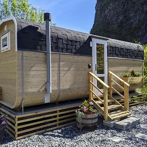 Tiny House With Terrace Villa Flam Exterior photo