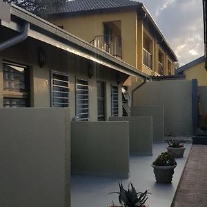 Salas Stay, Midrand Exterior photo