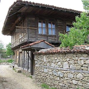 Къщата На Художника Hotel Zheravna Exterior photo