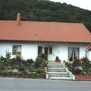 Haus Am Fuerstenweg Apartment Neustadt an der Weinstrasse Exterior photo