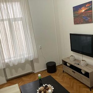 Irina Apartments Pitesti Exterior photo