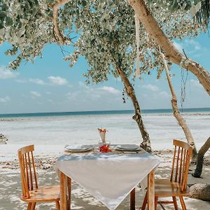 Tranquila Maldives Hotel Rasdhoo Exterior photo