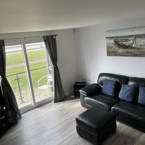 Beach Front Ground Floor Apartment Llanelli Exterior photo