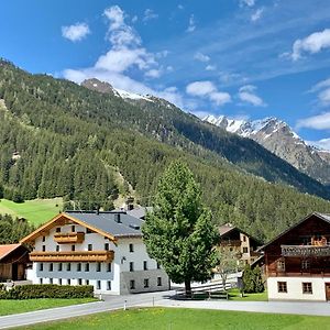 Apart Kirschner Apartment Sankt Leonhard im Pitztal Exterior photo