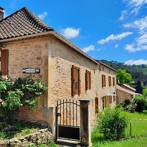 Le Logis Des 3 Coeurs Chambre Aeiou Bed & Breakfast Saint-Cernin-de-l'Herm Exterior photo