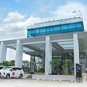 Braling Grand Hotel Purbalingga, Azana Hotels Collection Exterior photo