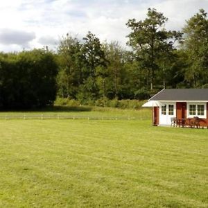 Cozy Cottage Near Lake Hassleholm Exterior photo